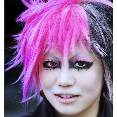 http://rhakateza.files.wordpress.com/2008/12/japan-hair-style-7.jpg?w=400&h=400